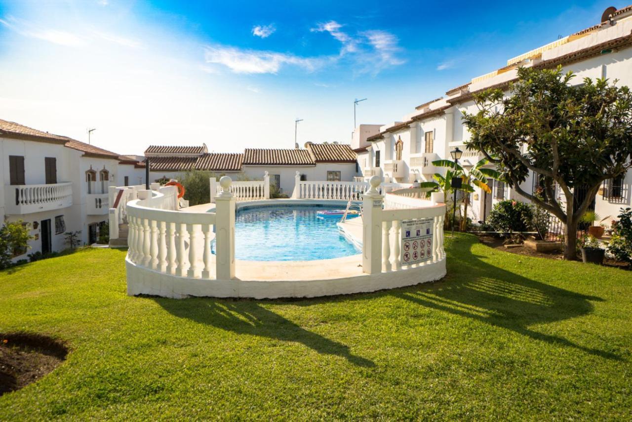 Hacienda 19 Menyber Daire Nerja Dış mekan fotoğraf