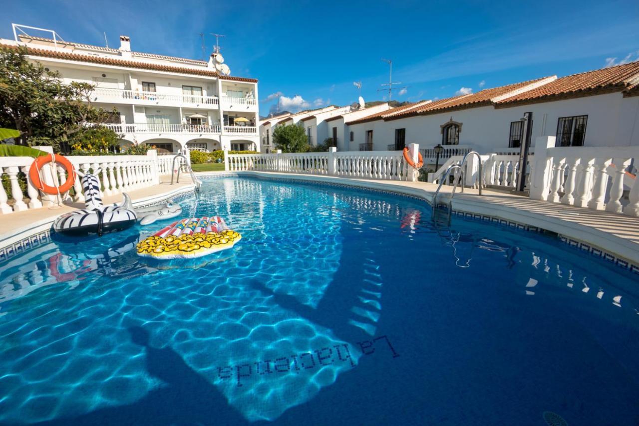 Hacienda 19 Menyber Daire Nerja Dış mekan fotoğraf